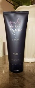 Monat Exclusive Air Dry Cream